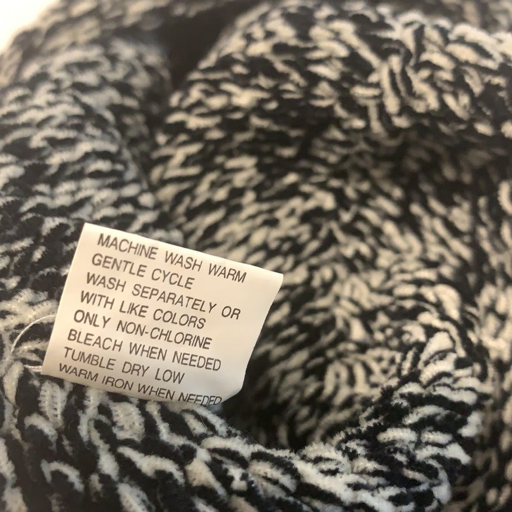 Beanie - Picture 3 of 3